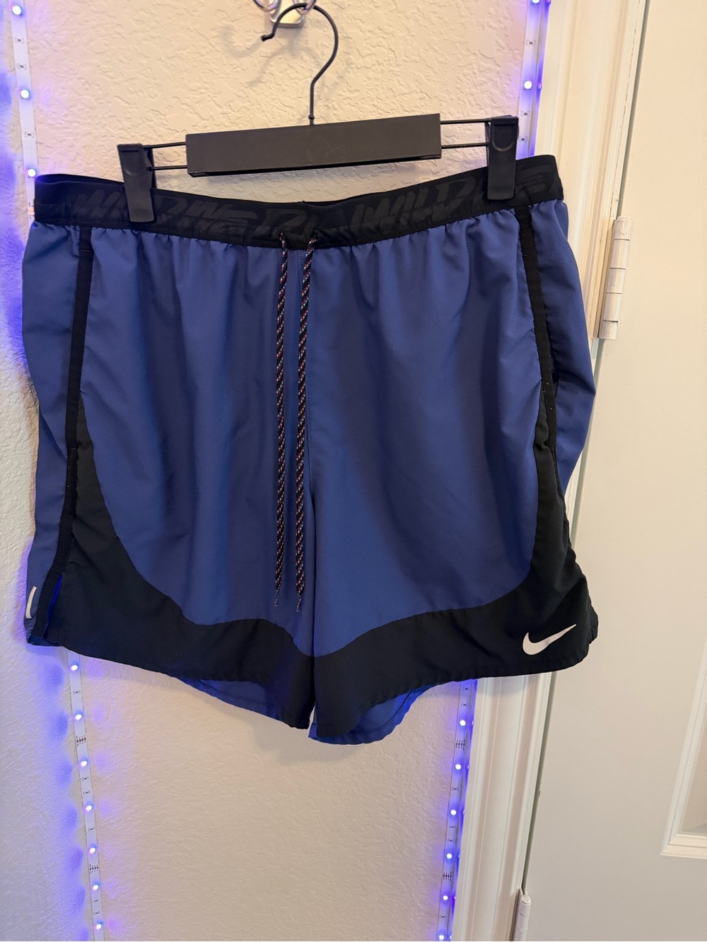 Nike Men’s size Large  Blue and Black Running Shorts